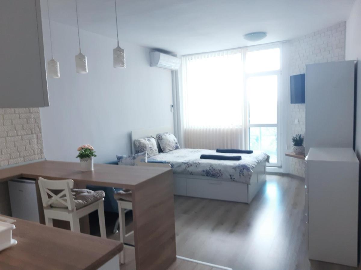 Dream Studio With Parkplace Daire Sofya Dış mekan fotoğraf